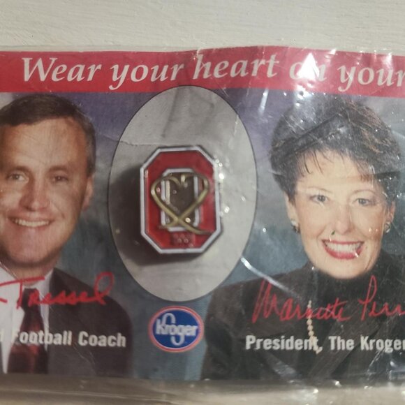 The Ohio State University 2001 Heart Hospital Lapel Pin - Picture 3 of 6